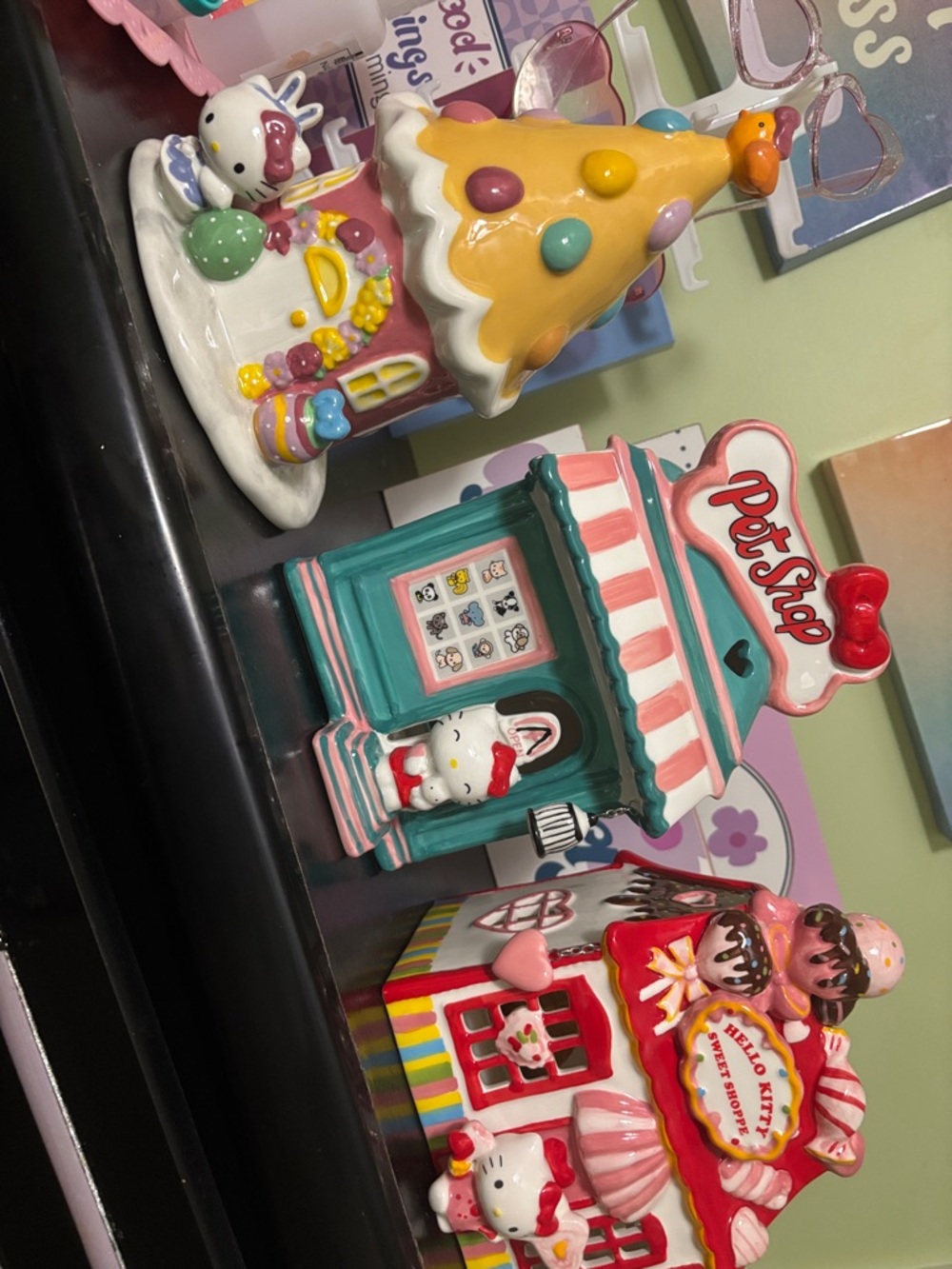 Hello Kitty Teal, Pink & Yellow Ceramic Pet Shop Playset